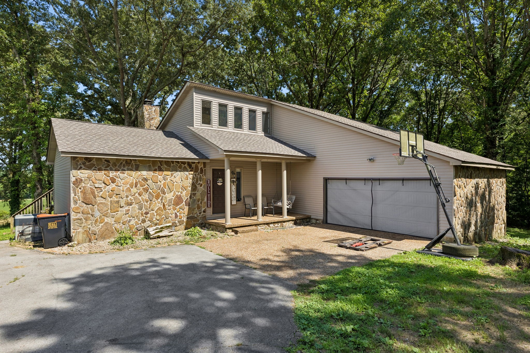 211 Hickory Hollow Rd
