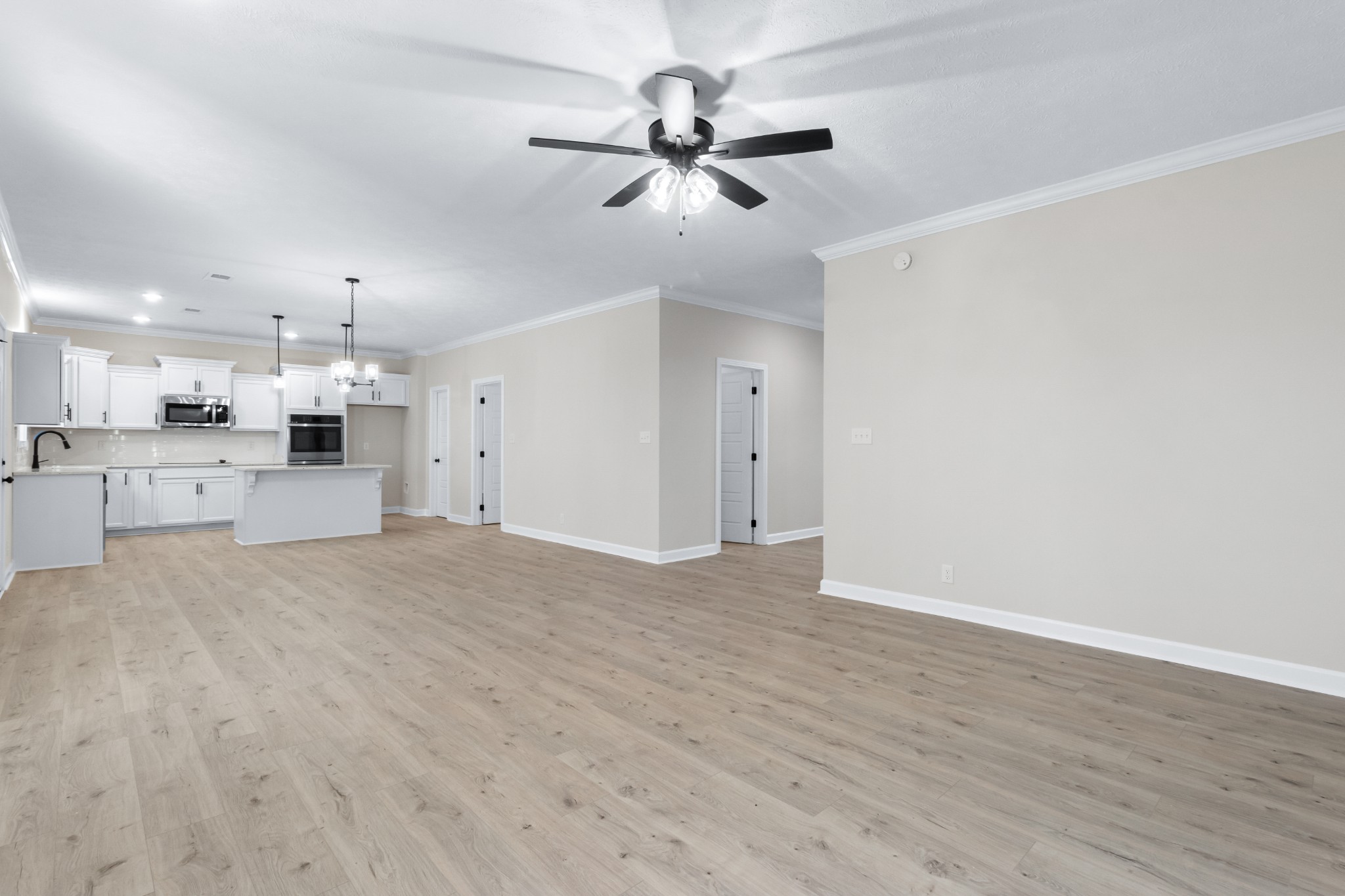 998 Alton Dr