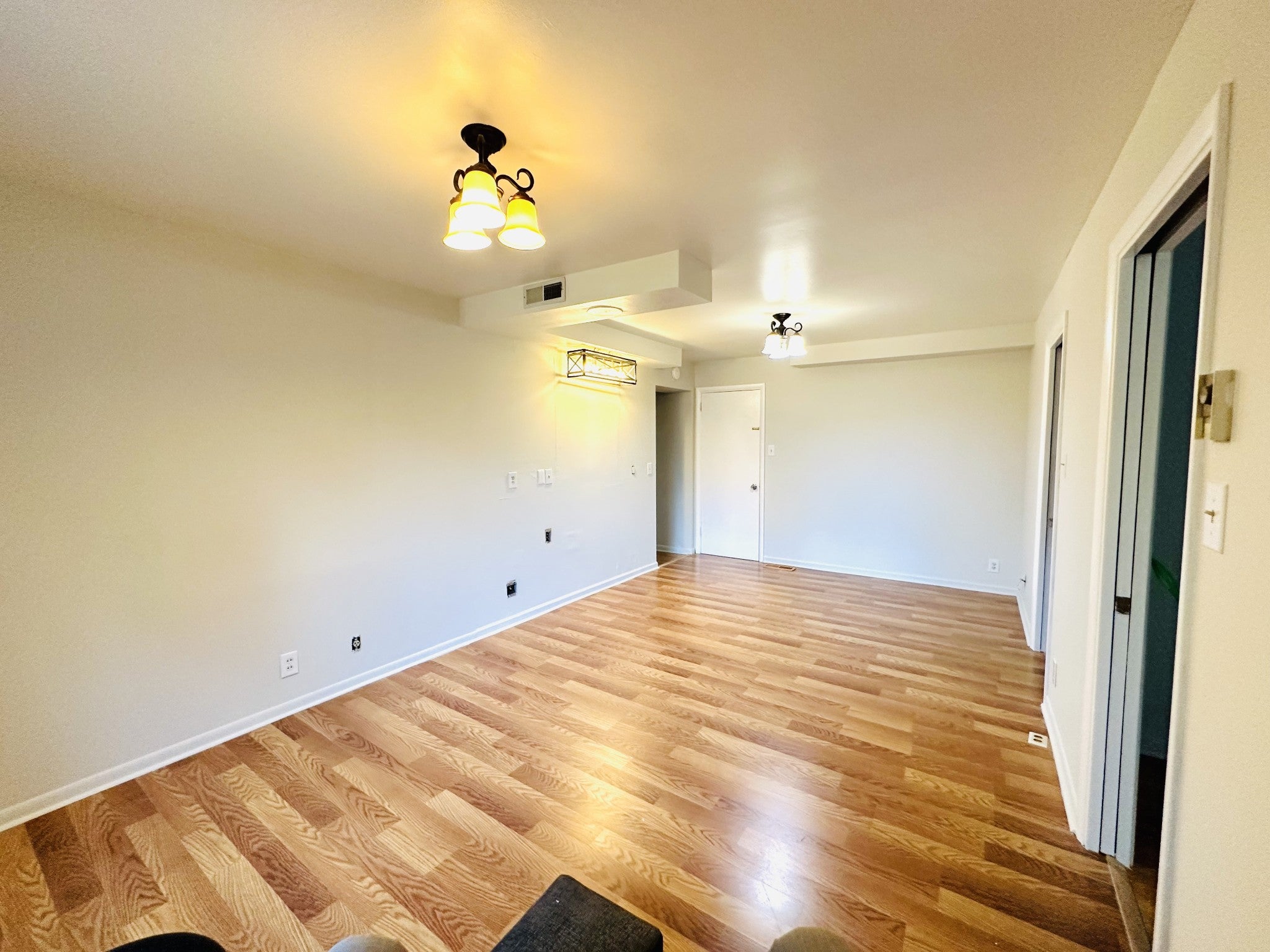 1255 Hillwood Dr