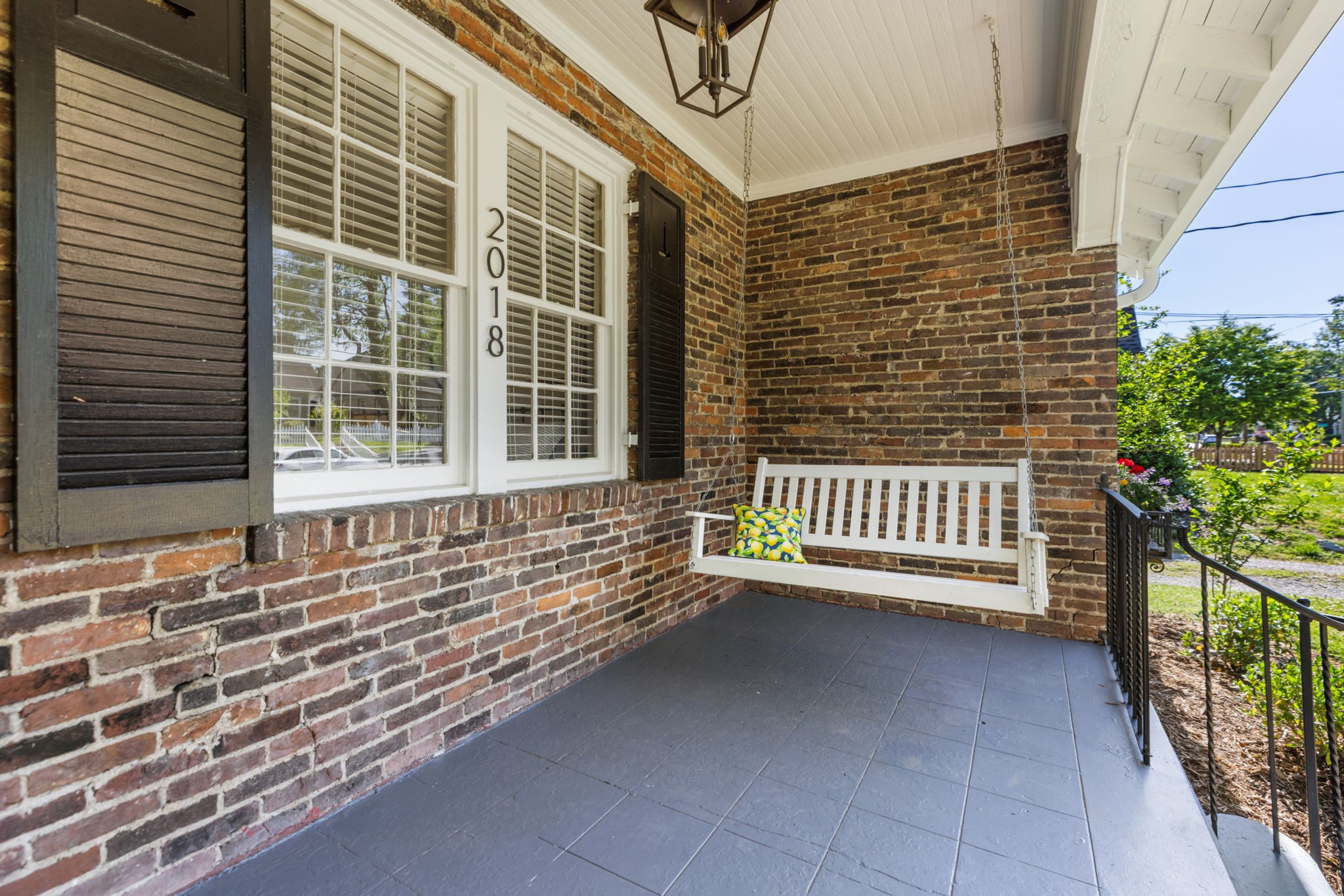 2018 Sweetbriar Ave