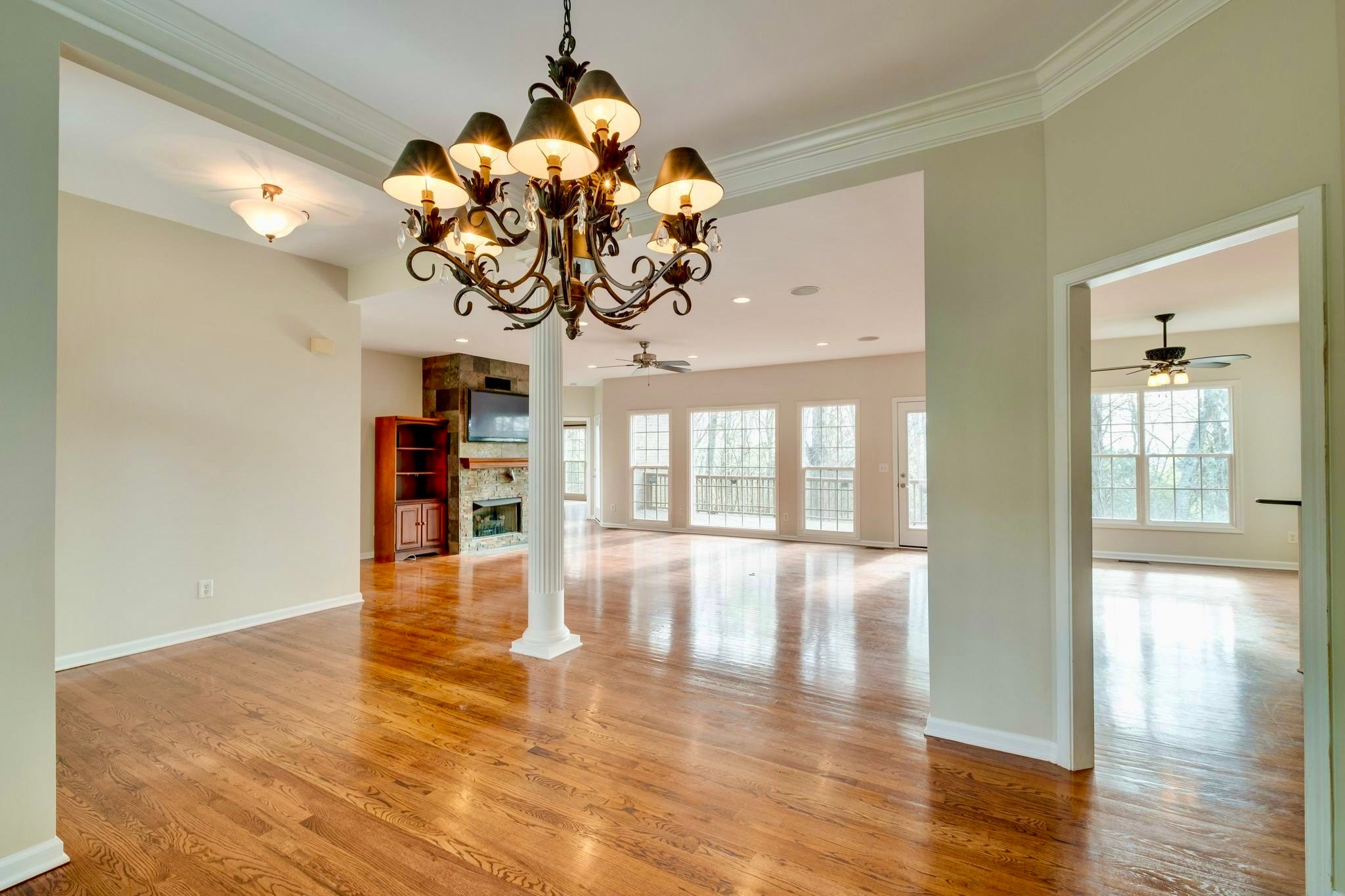 182 Spy Glass Way