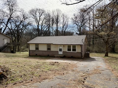 Photo of 107 Rainbow Cir, Columbia, TN 38401 (MLS # 3123513)
