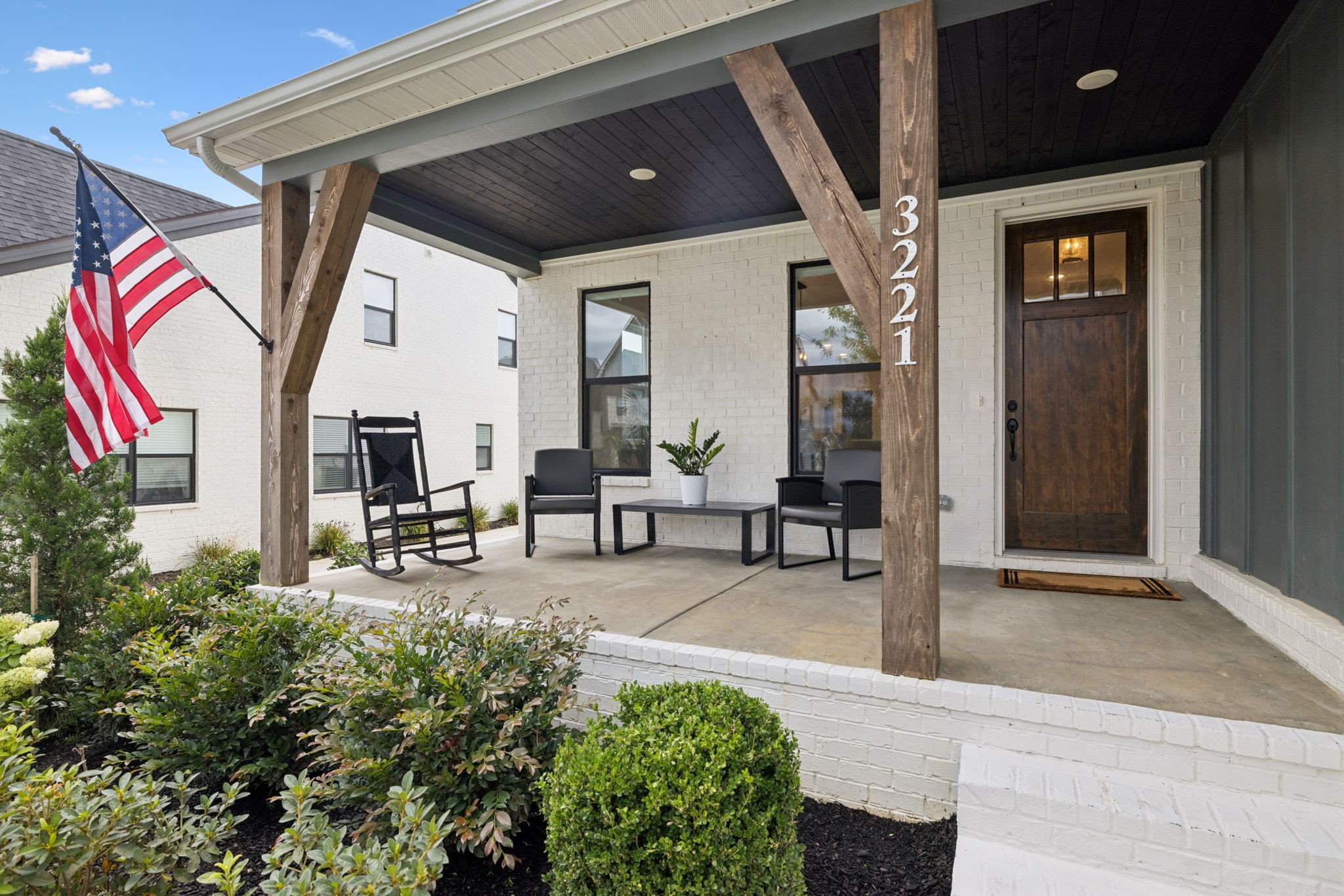 3221 Knotts Dr