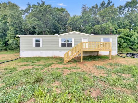 5128 White Springs Lane Lafayette TN 37083