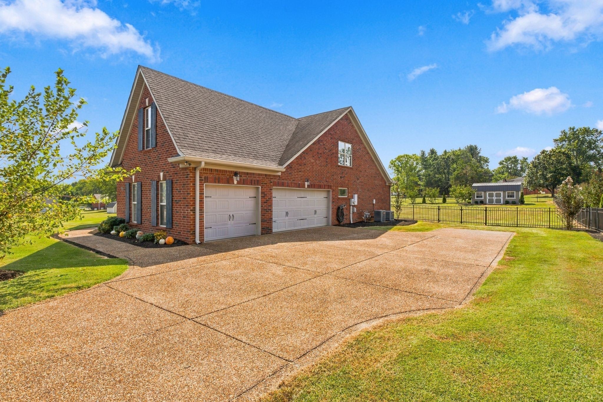 1009 Dillon Ln