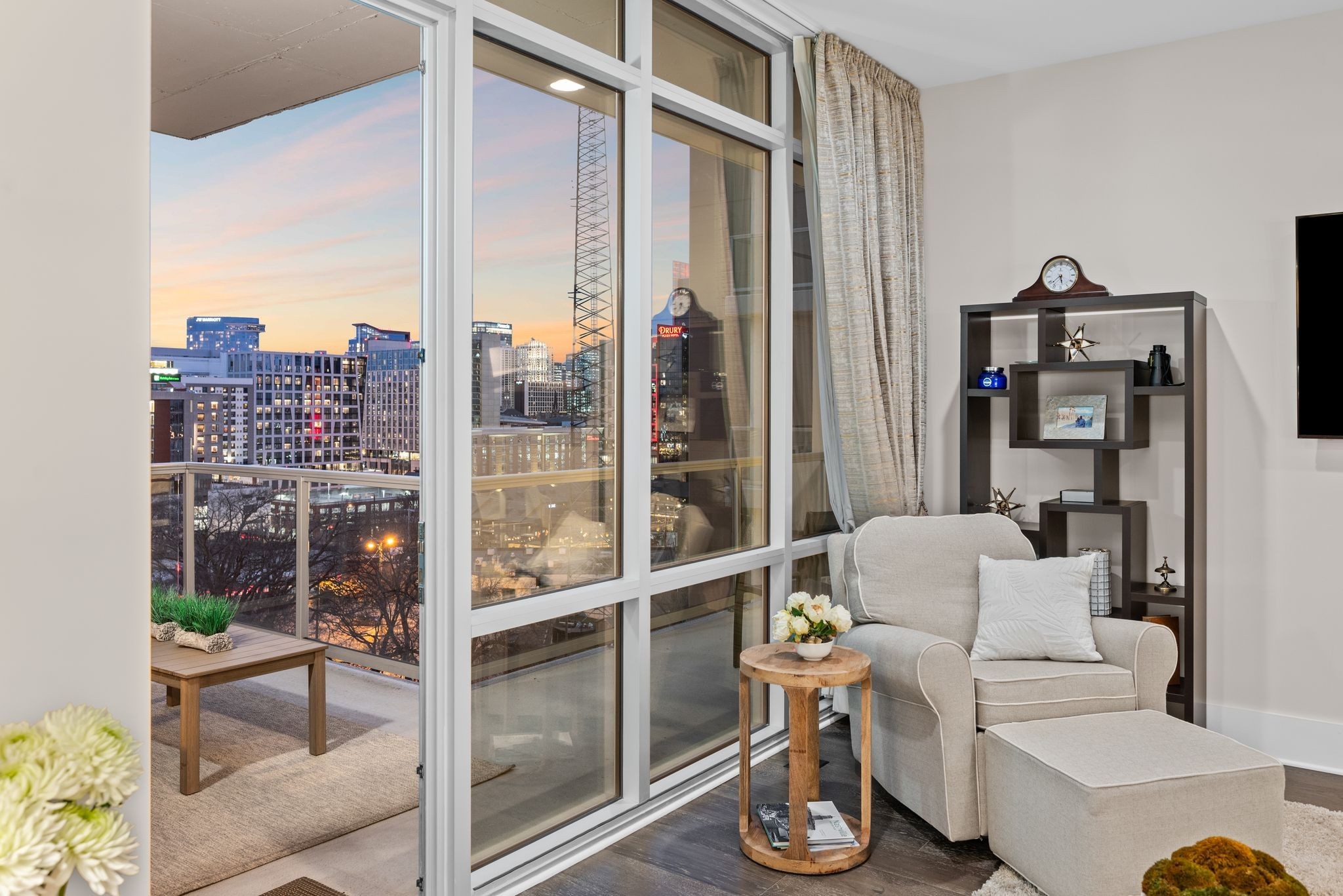 20 Rutledge St 606
