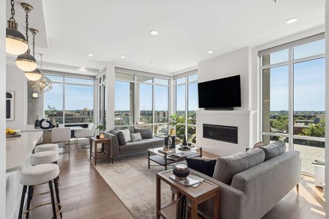 Photo of 20 Rutledge St #609, Nashville, TN 37210 (MLS # 3190573)