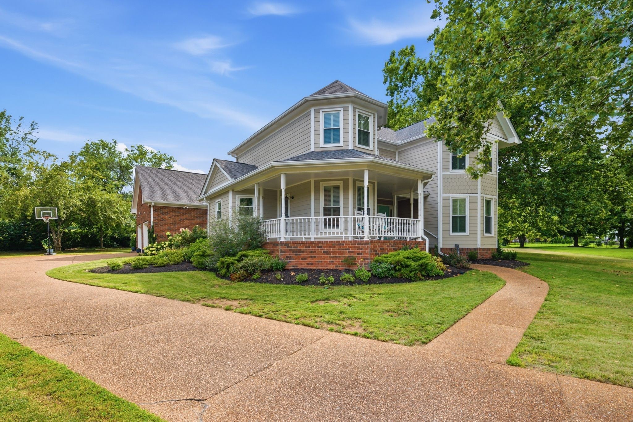 1733 Carriage Ct