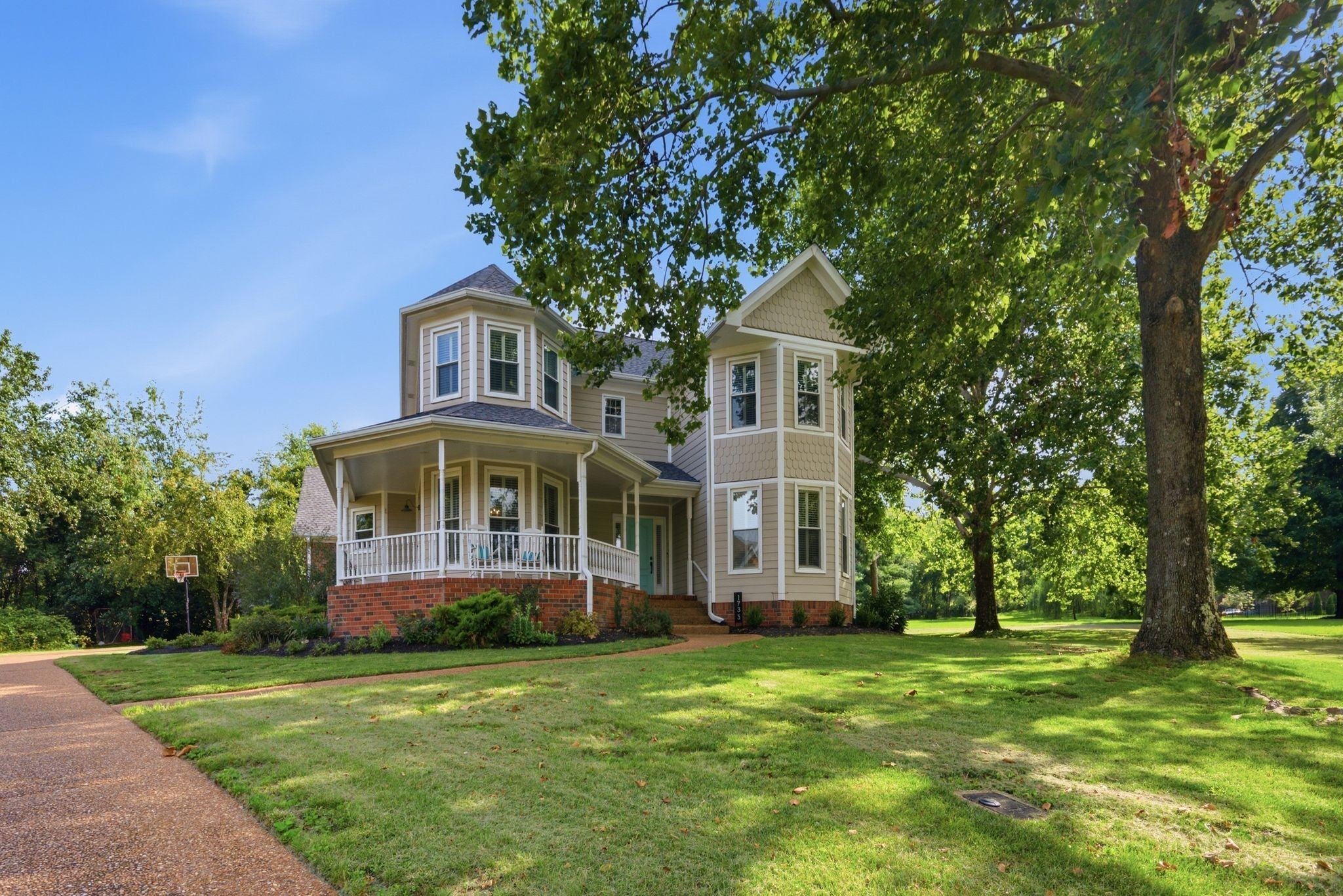 3.0-bed rental at 1733 Carriage Ct