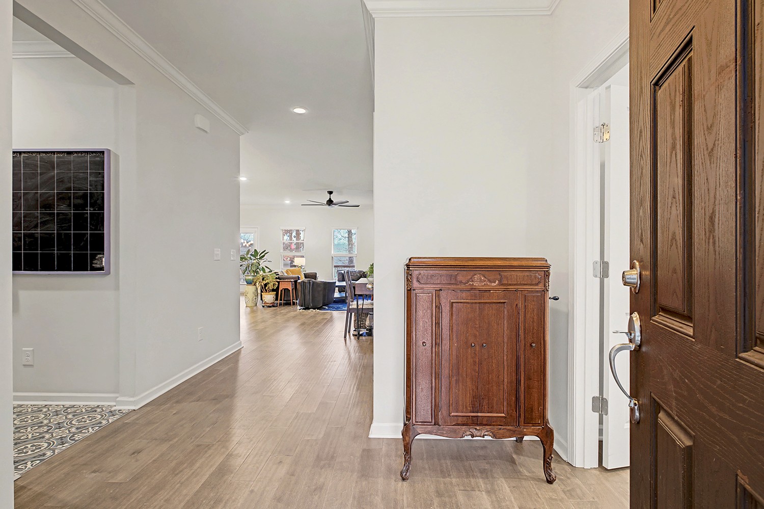 7122 Pepper Tree Cir