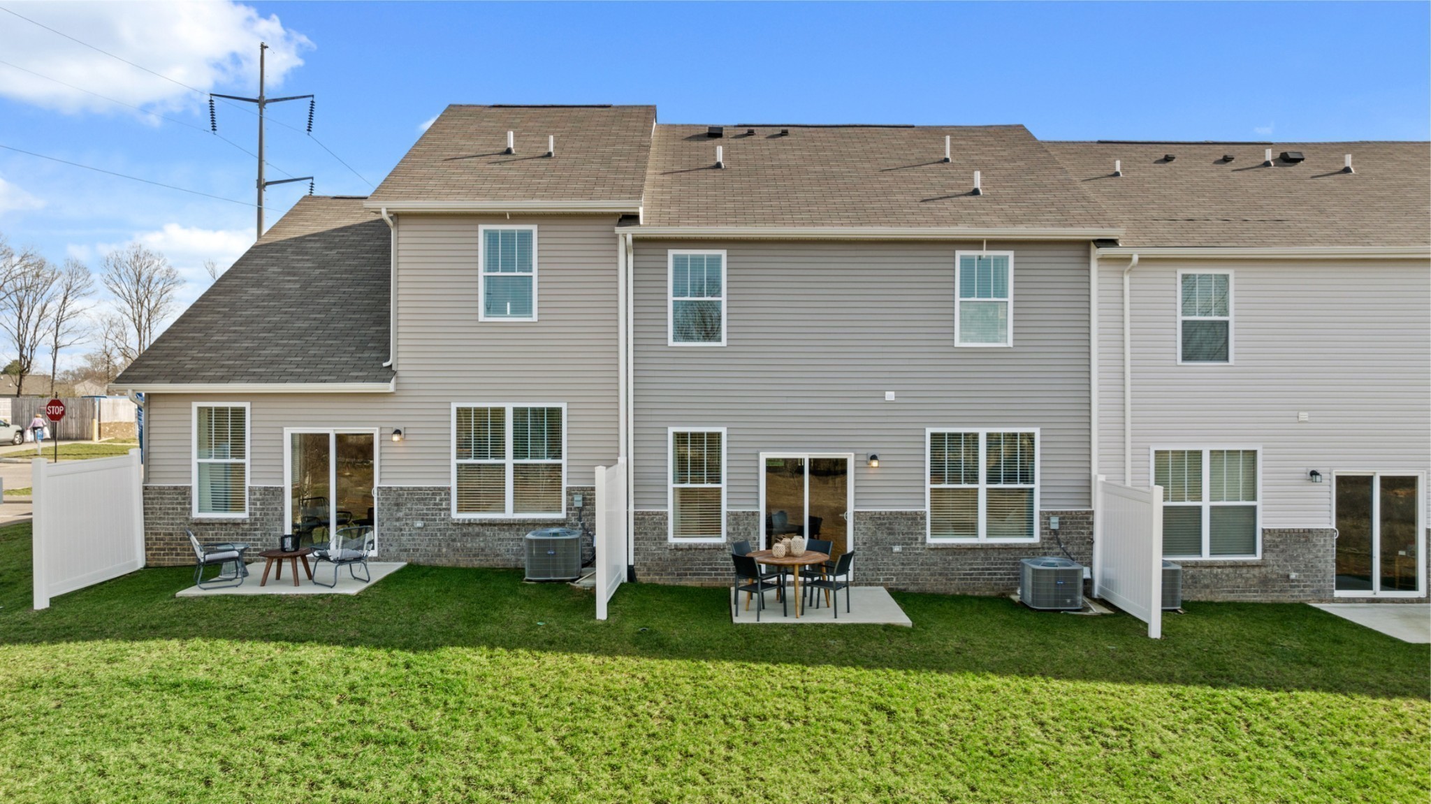 1611 Manuka Lane