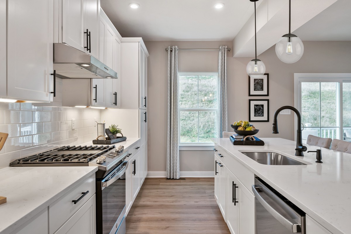 317 Thoroughbred Way