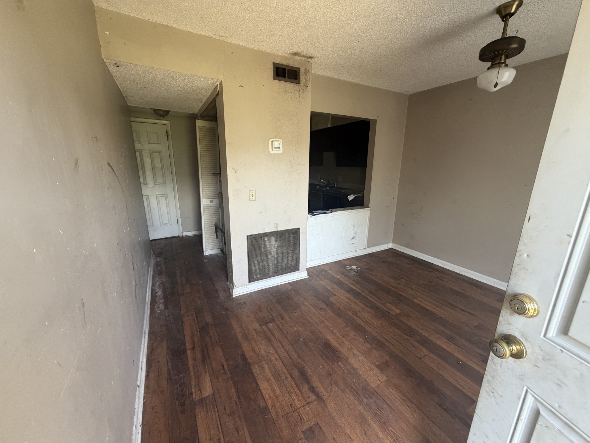 323 Forest Park Rd 6-13