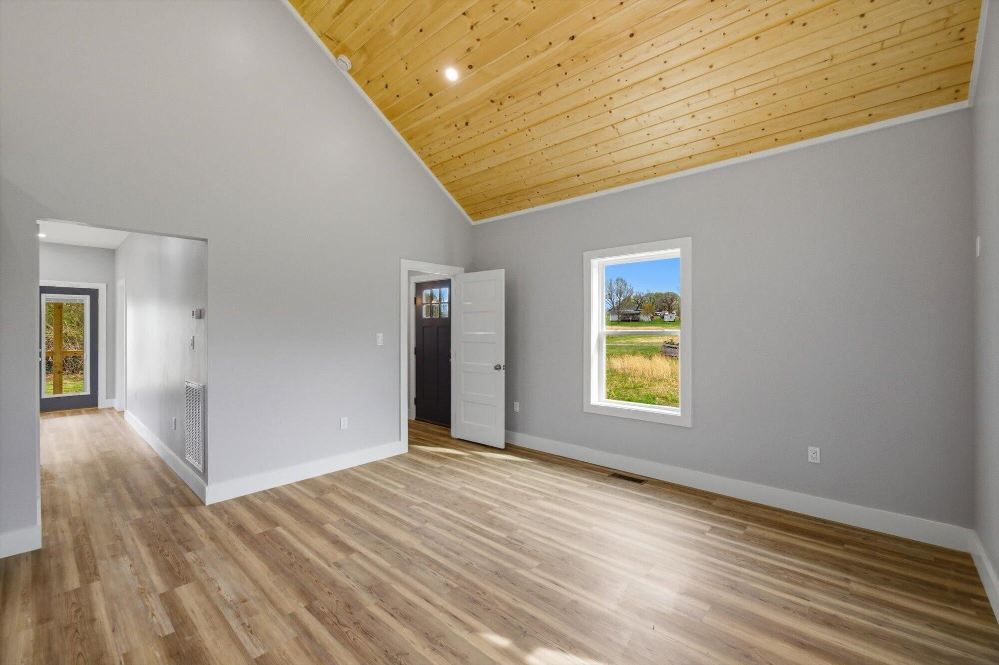 310 Manilla Road