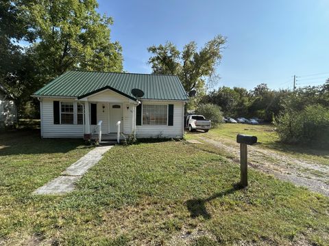 Photo of 95 Front St, Stewart, TN 37175 (MLS # 3150065)