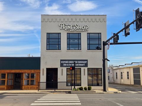 1 N Lowry St Smyrna TN 37167