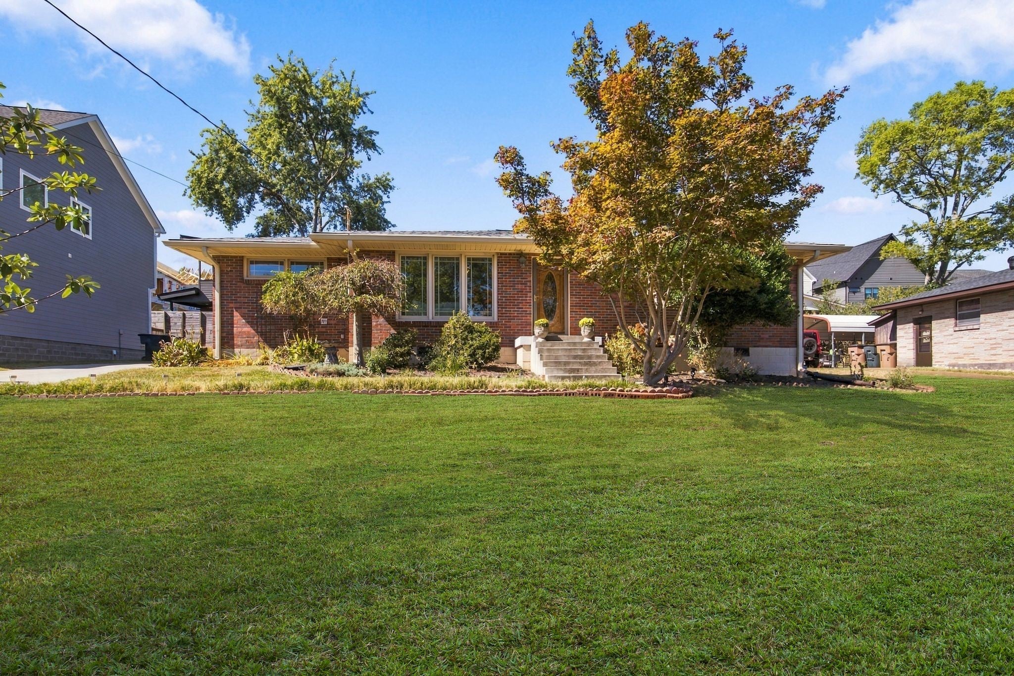 904 Mitchell Rd