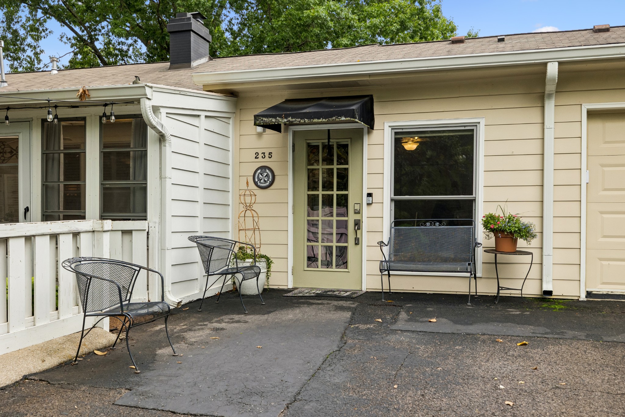 235 Boxwood Dr