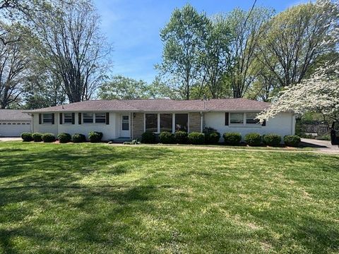 Photo of 112 Maple Dr, Hendersonville, TN 37075 (MLS # 3170094)