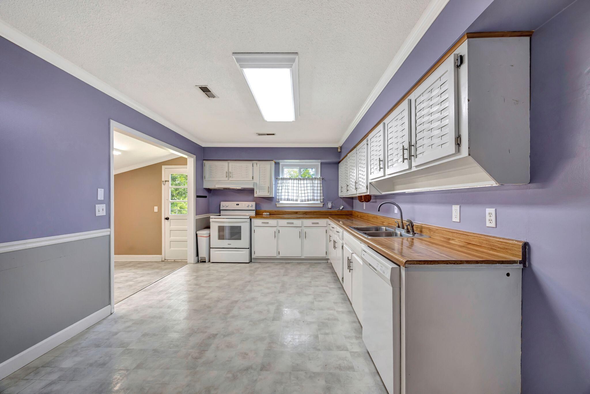 1331 Cloverdale Circle