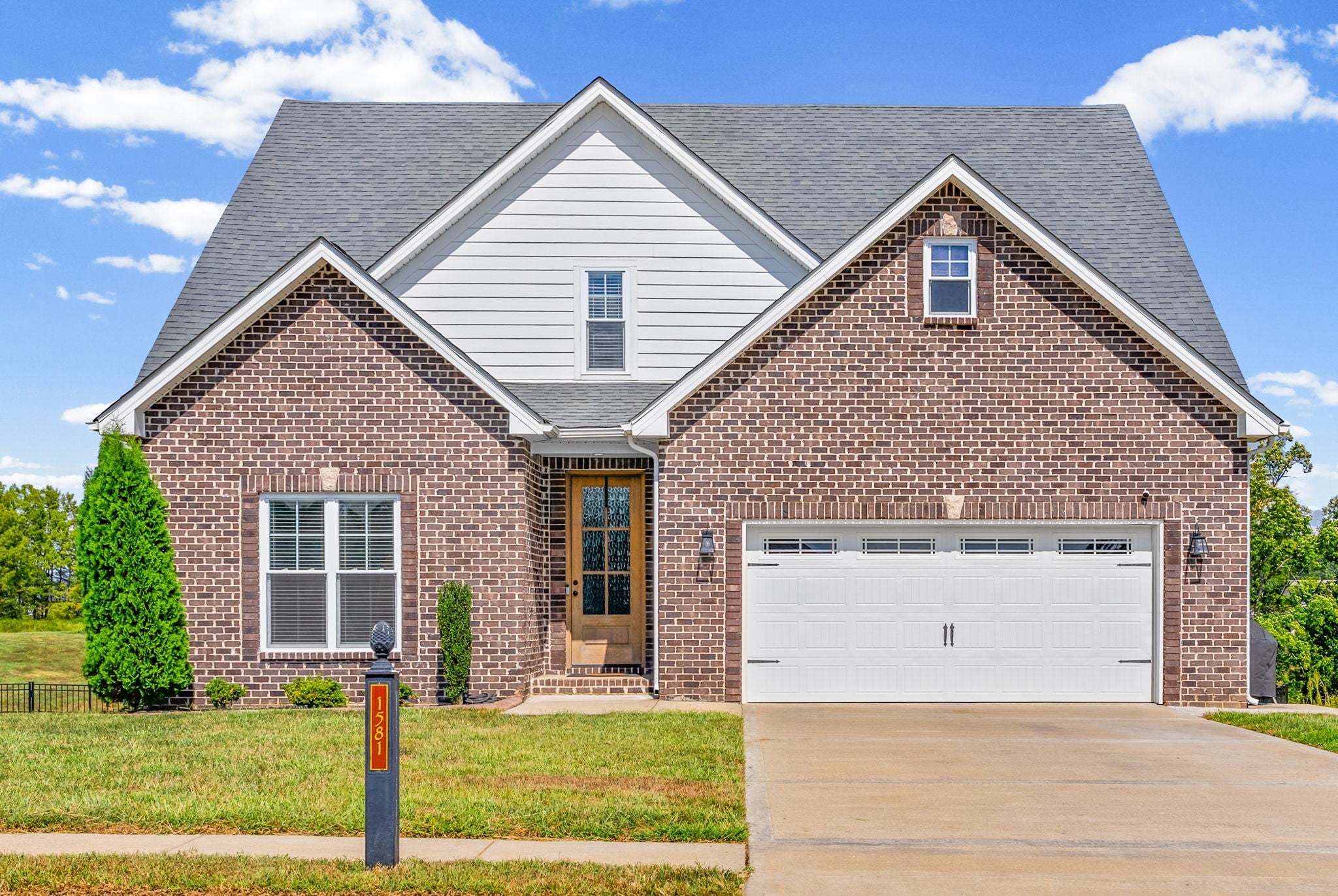 1581 Hereford Blvd