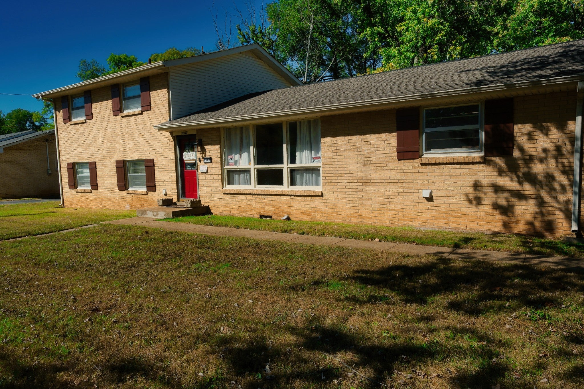 1002 W Northfield Blvd