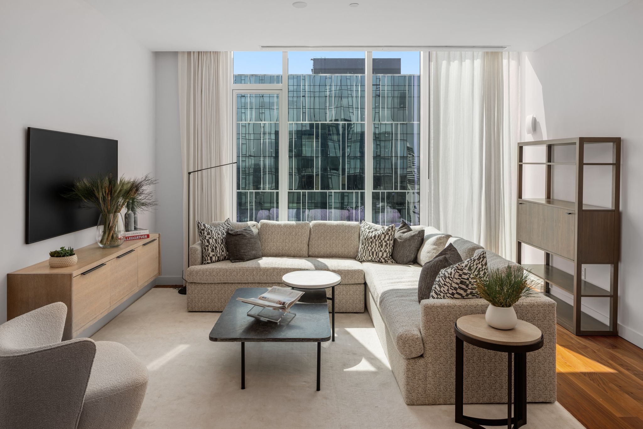 160 2nd Avenue S 2104