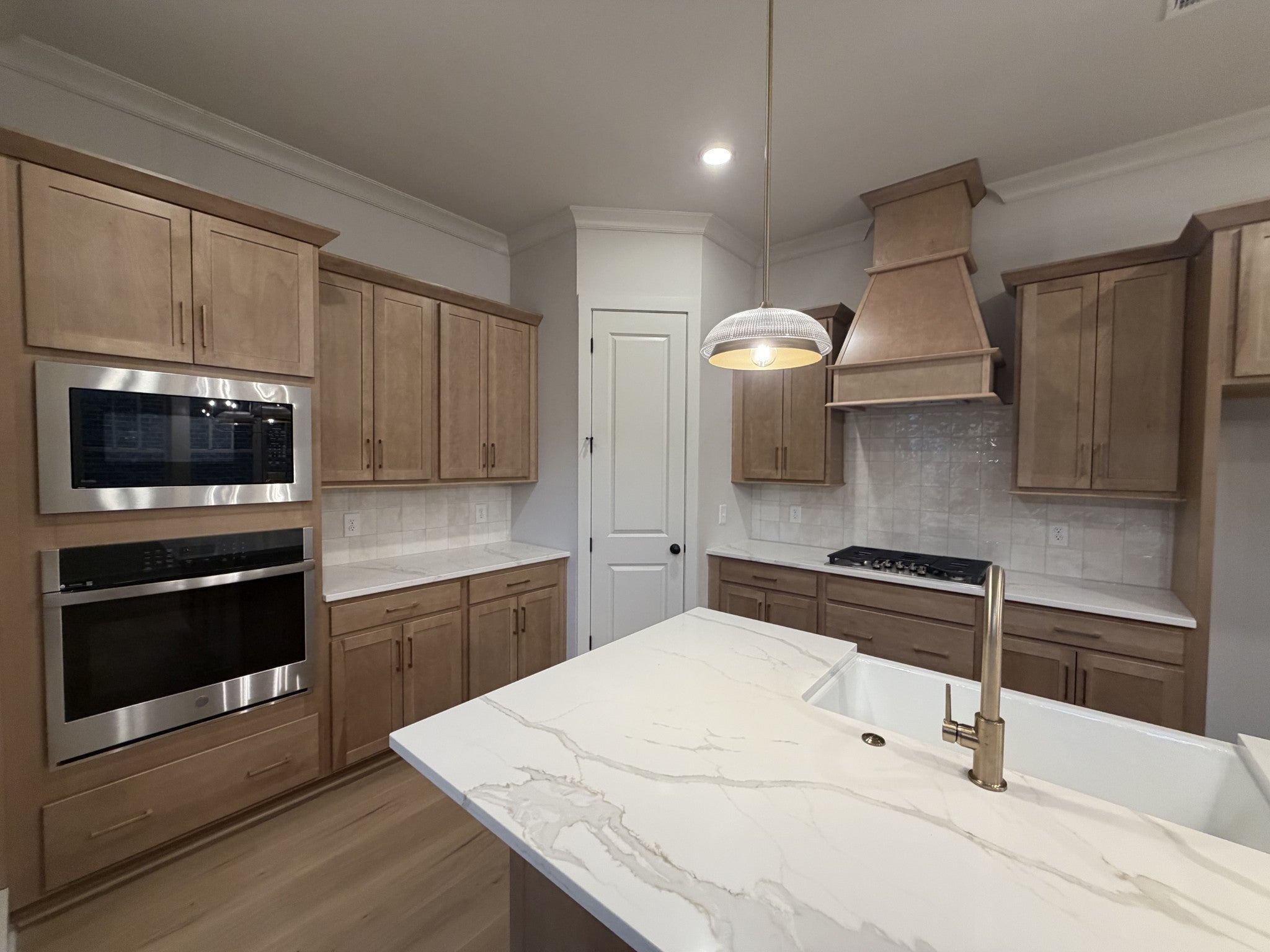 2549 Buckner Lane
