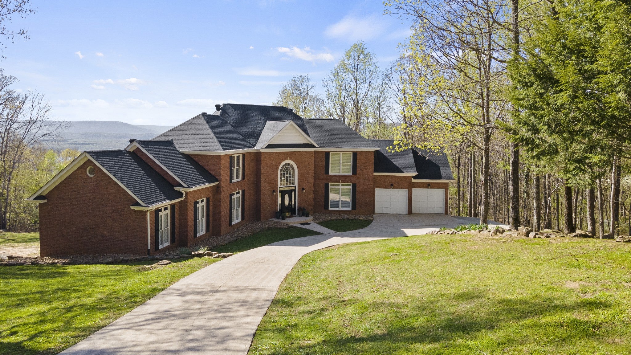 310 Bluffs Rd S