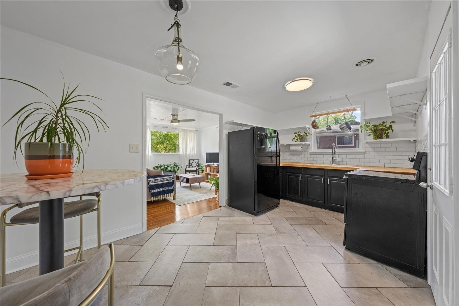 2920 Twin Lawn Dr