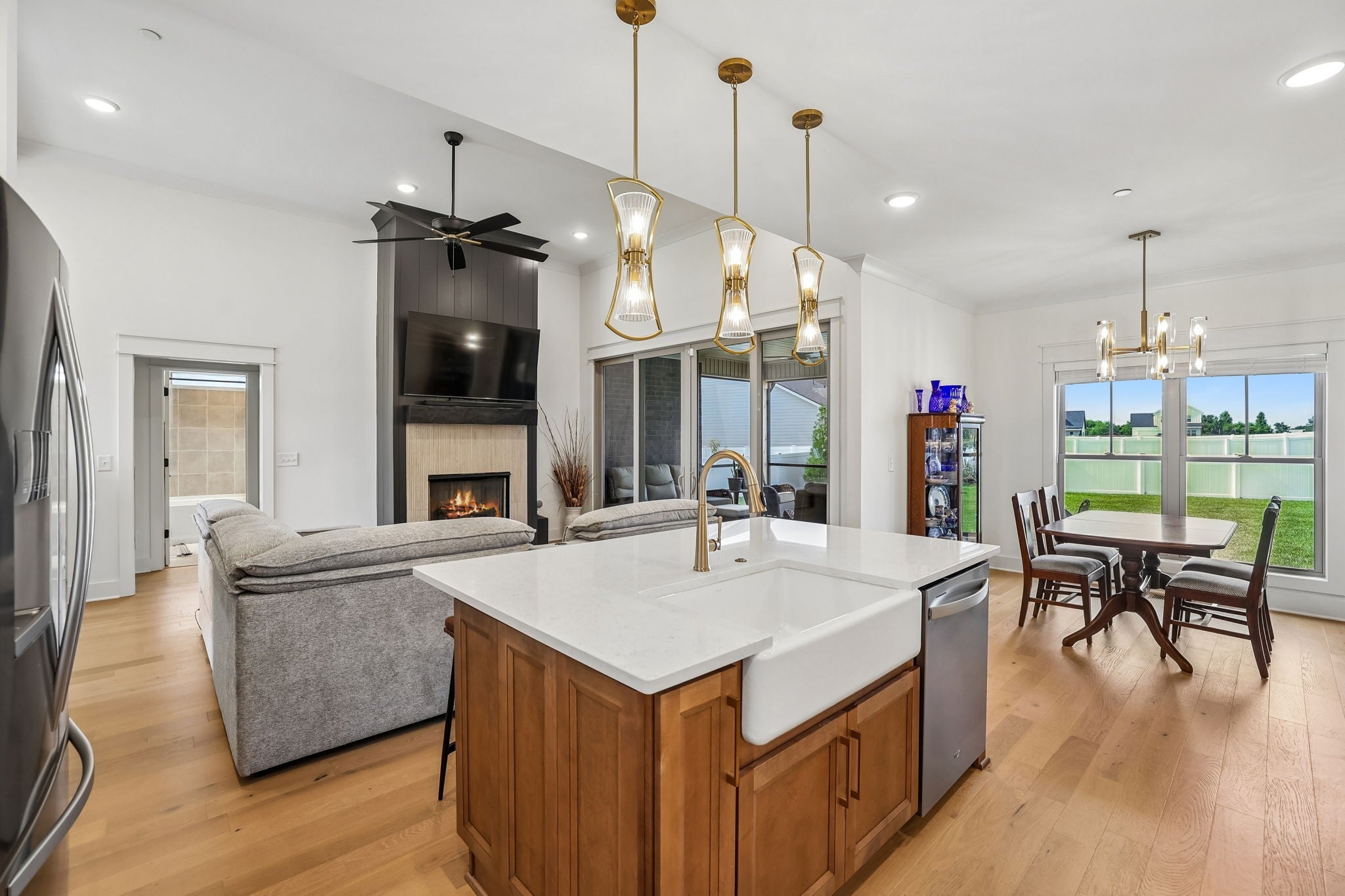 3405 Bootknife Dr