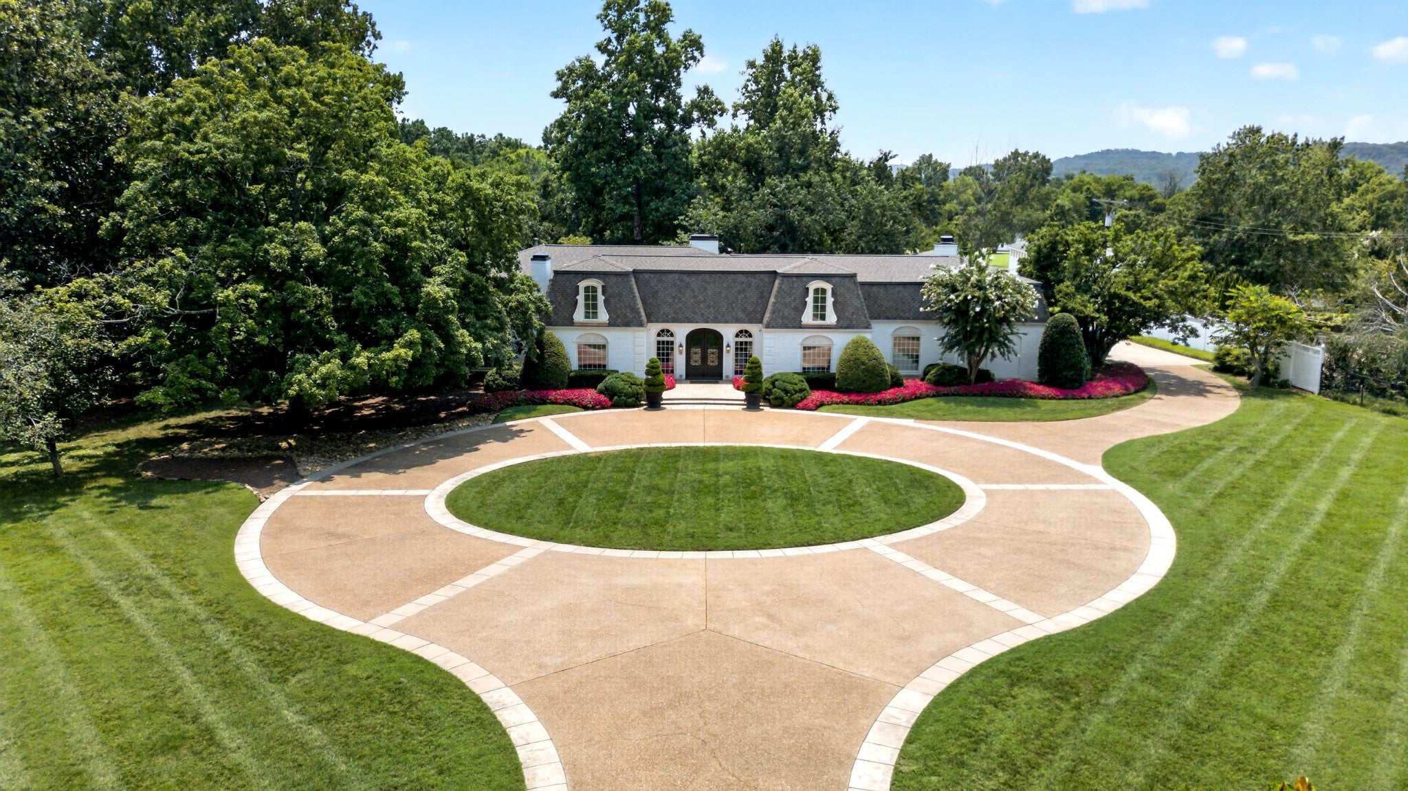 2211 Old Hickory Blvd
