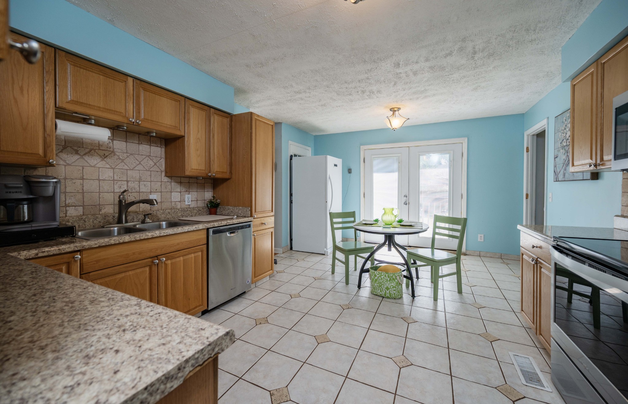 215 Summer Pl