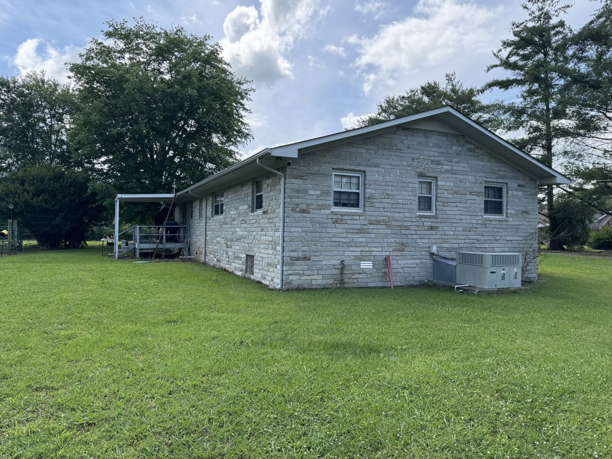 3315 Eastbrook Rd
