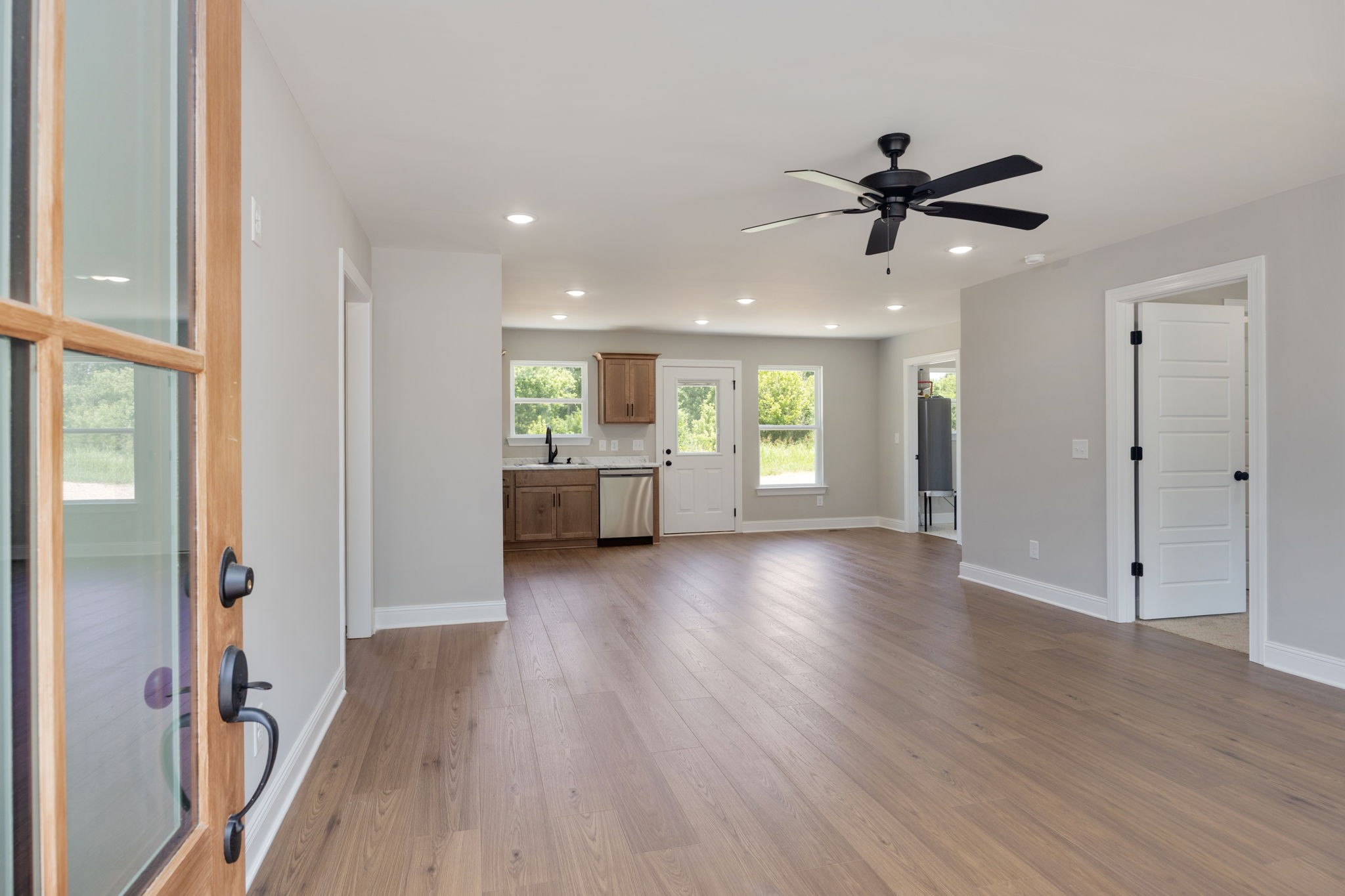 1097 Landing Ln