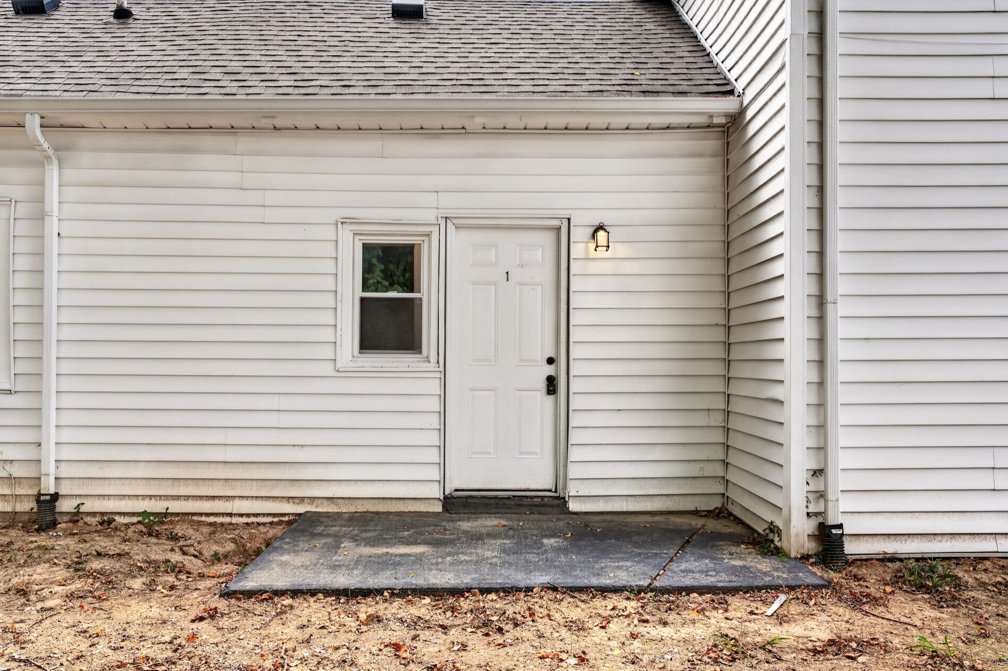 809 Forest St 4