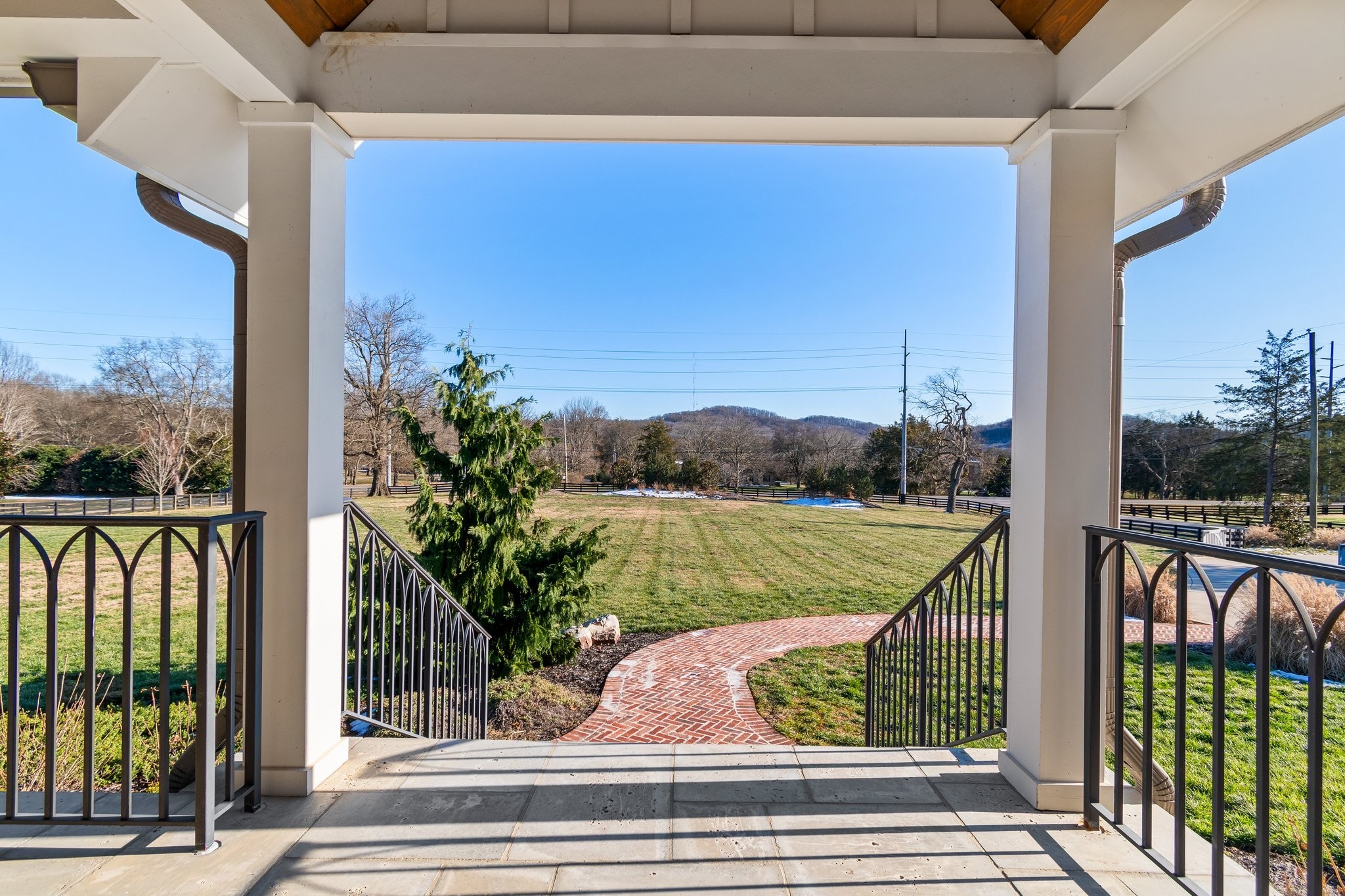 6115 Hillsboro Pike