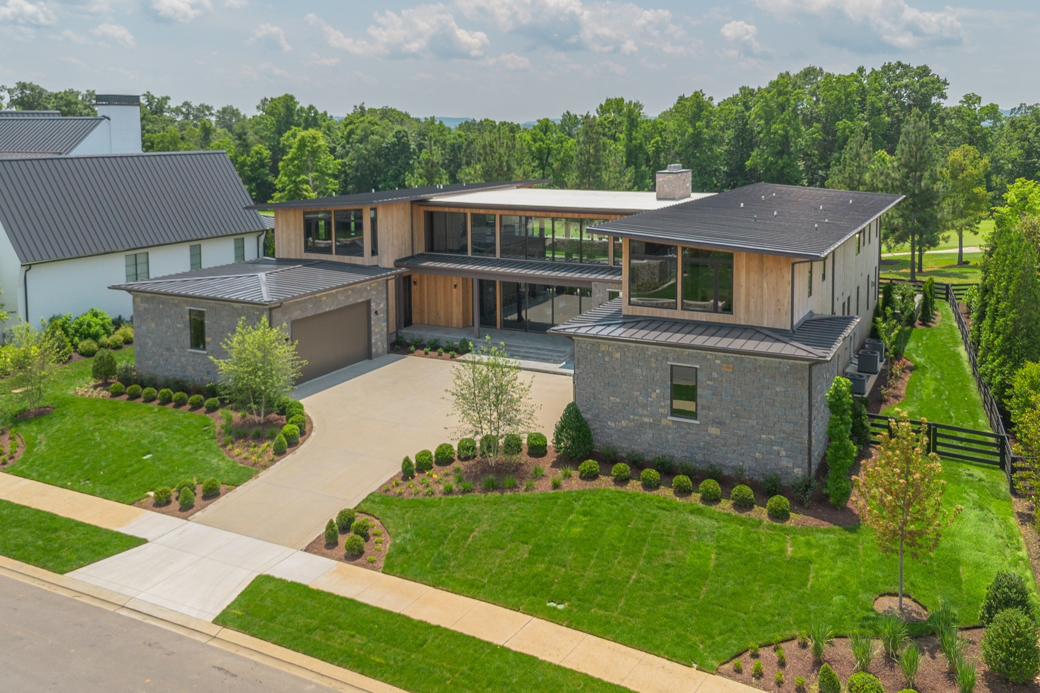 8005 Backwoods Dr