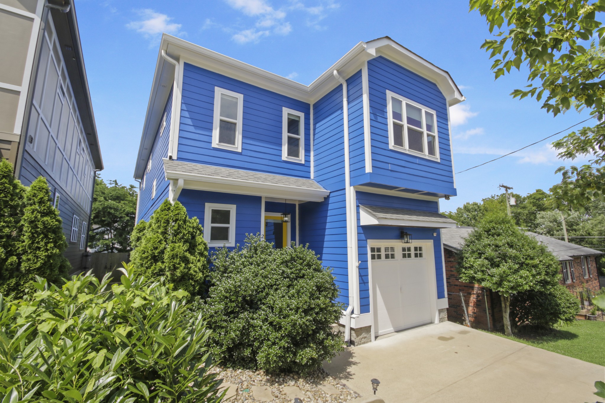2247 Greenwood Ave