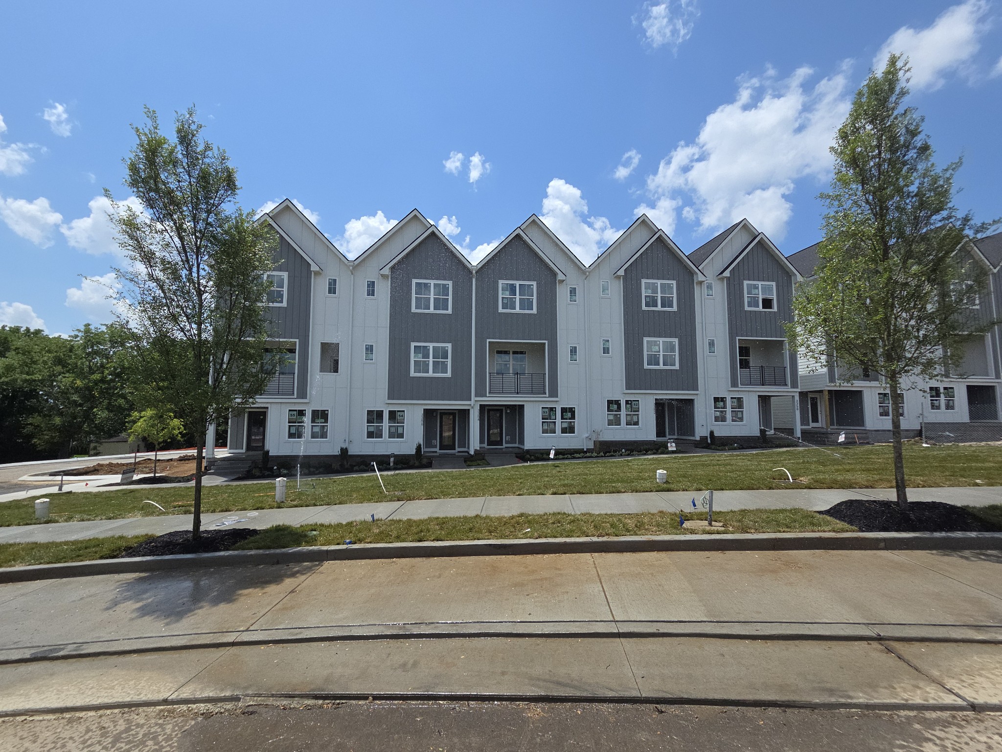 3352 Conviser Dr