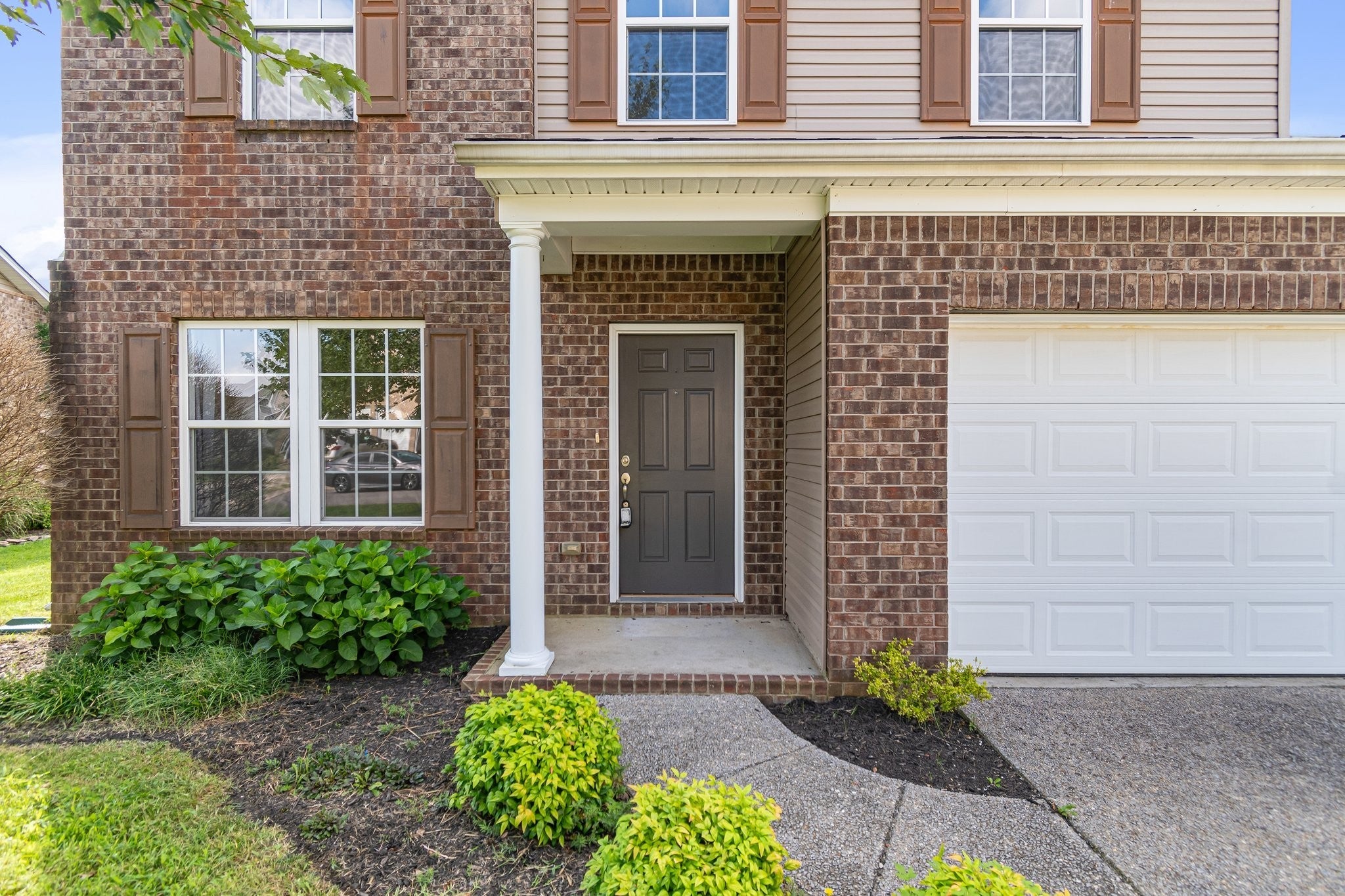 1006 Solomon Ln