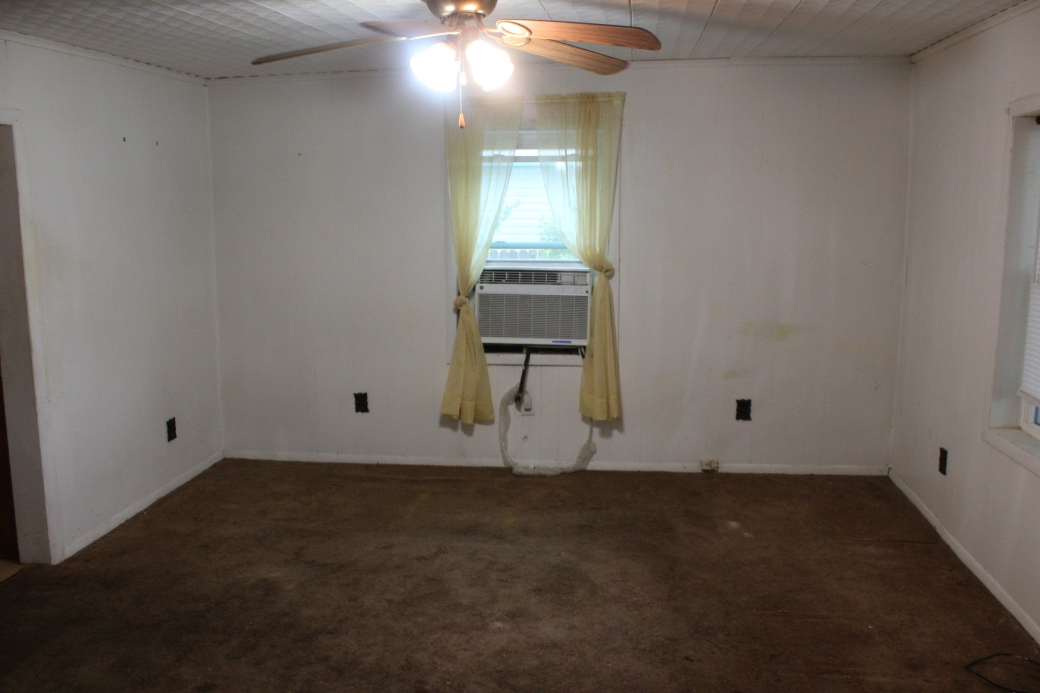 94 Holly St