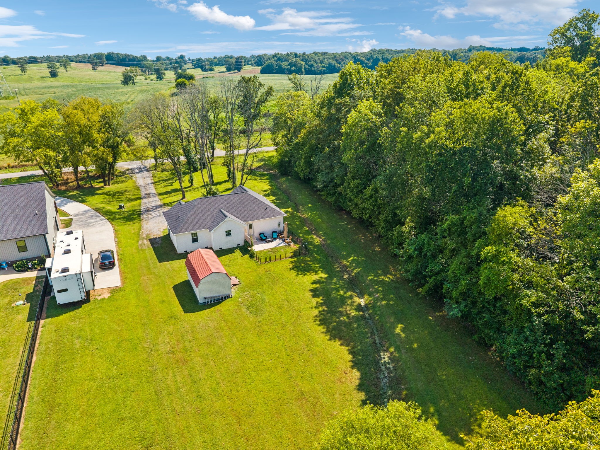 1060 Armstrong Rd