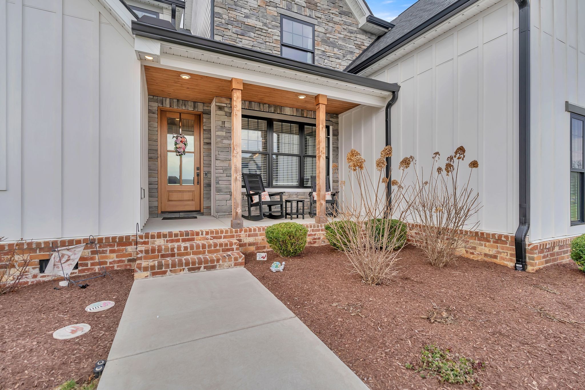 3806 Carriage Dr