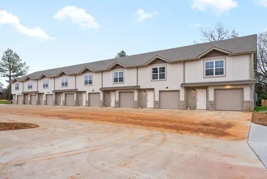 940 Britton Springs Rd 605