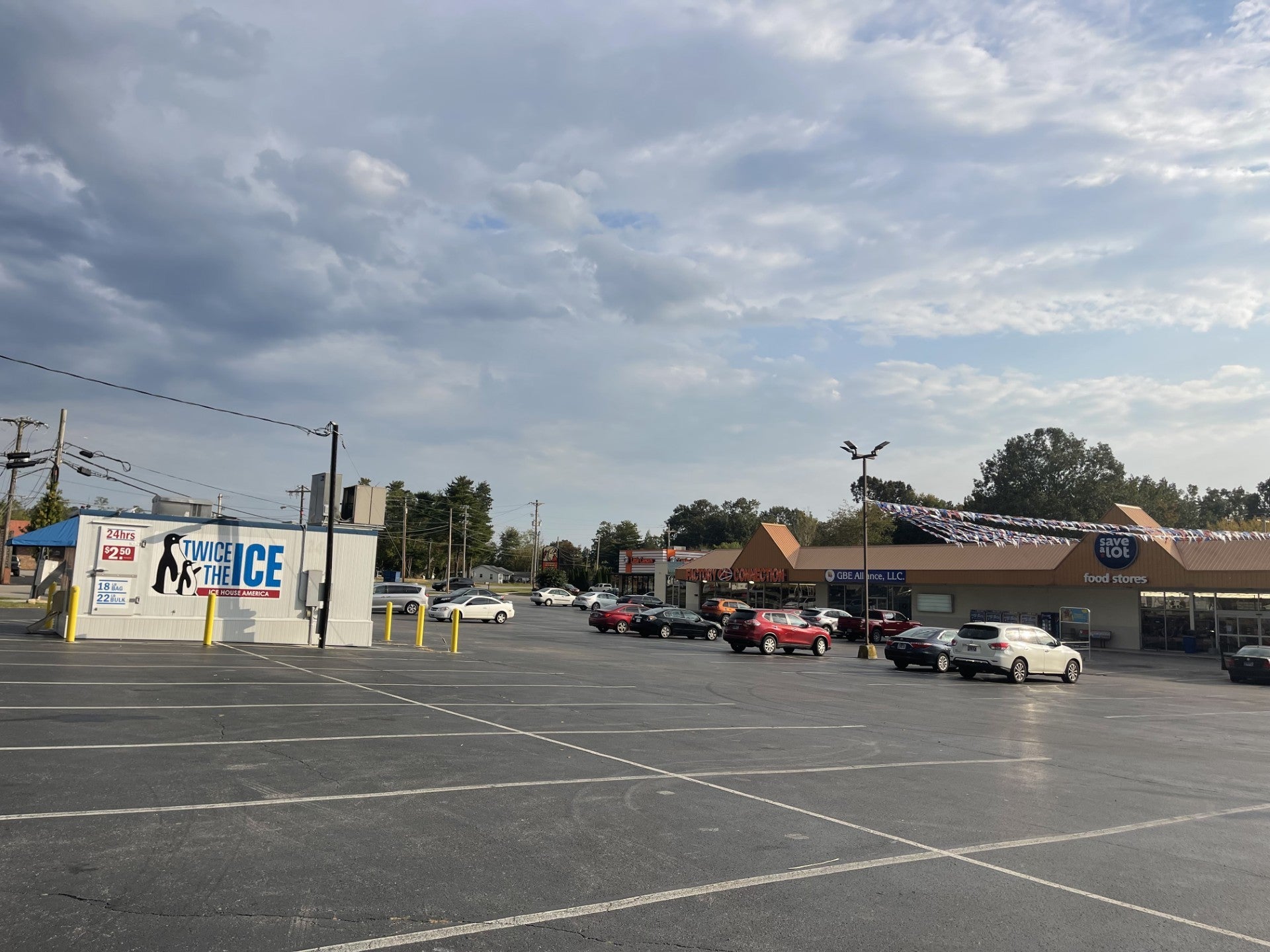 1216 Hillsboro Blvd