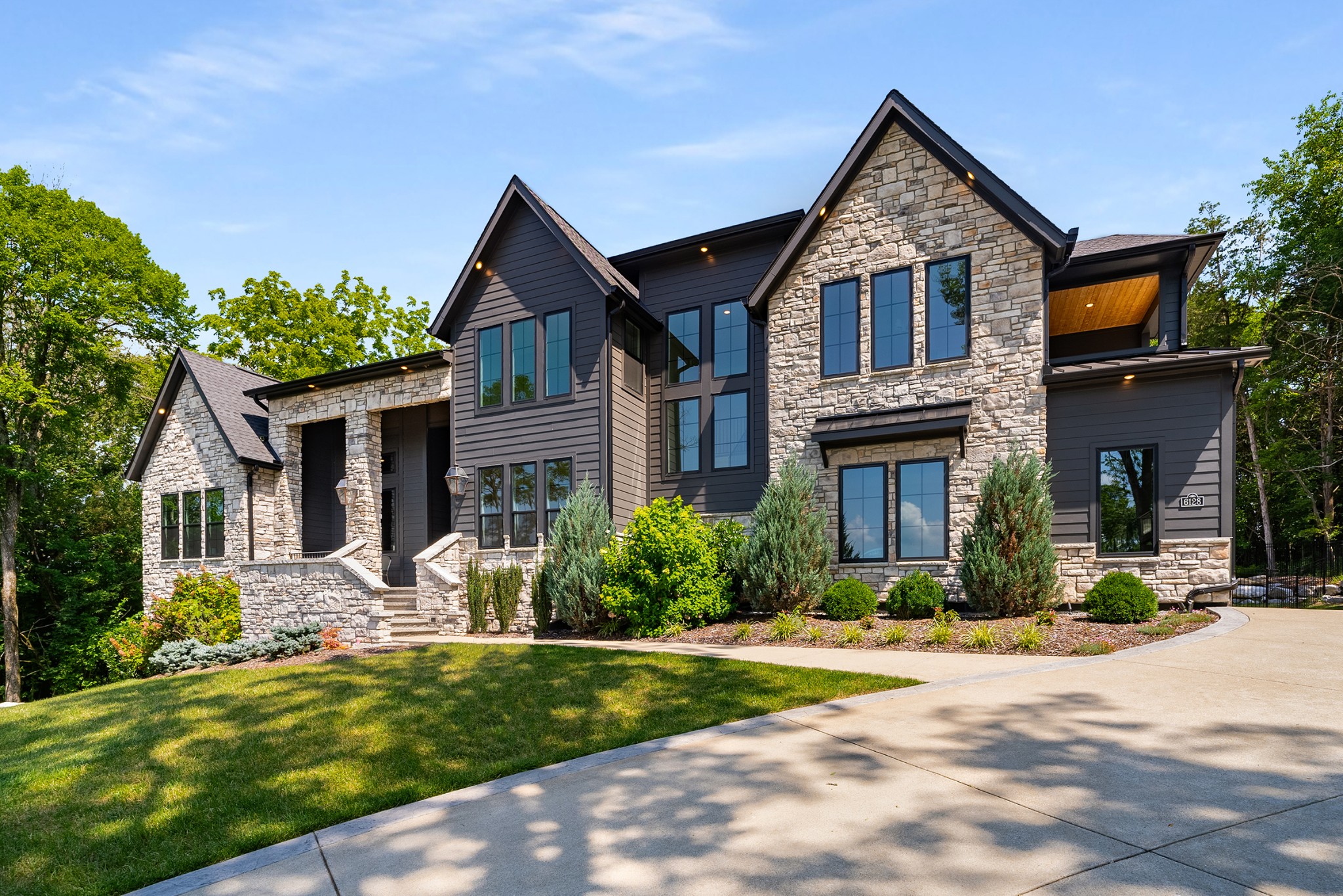 6128 Lookaway Cir