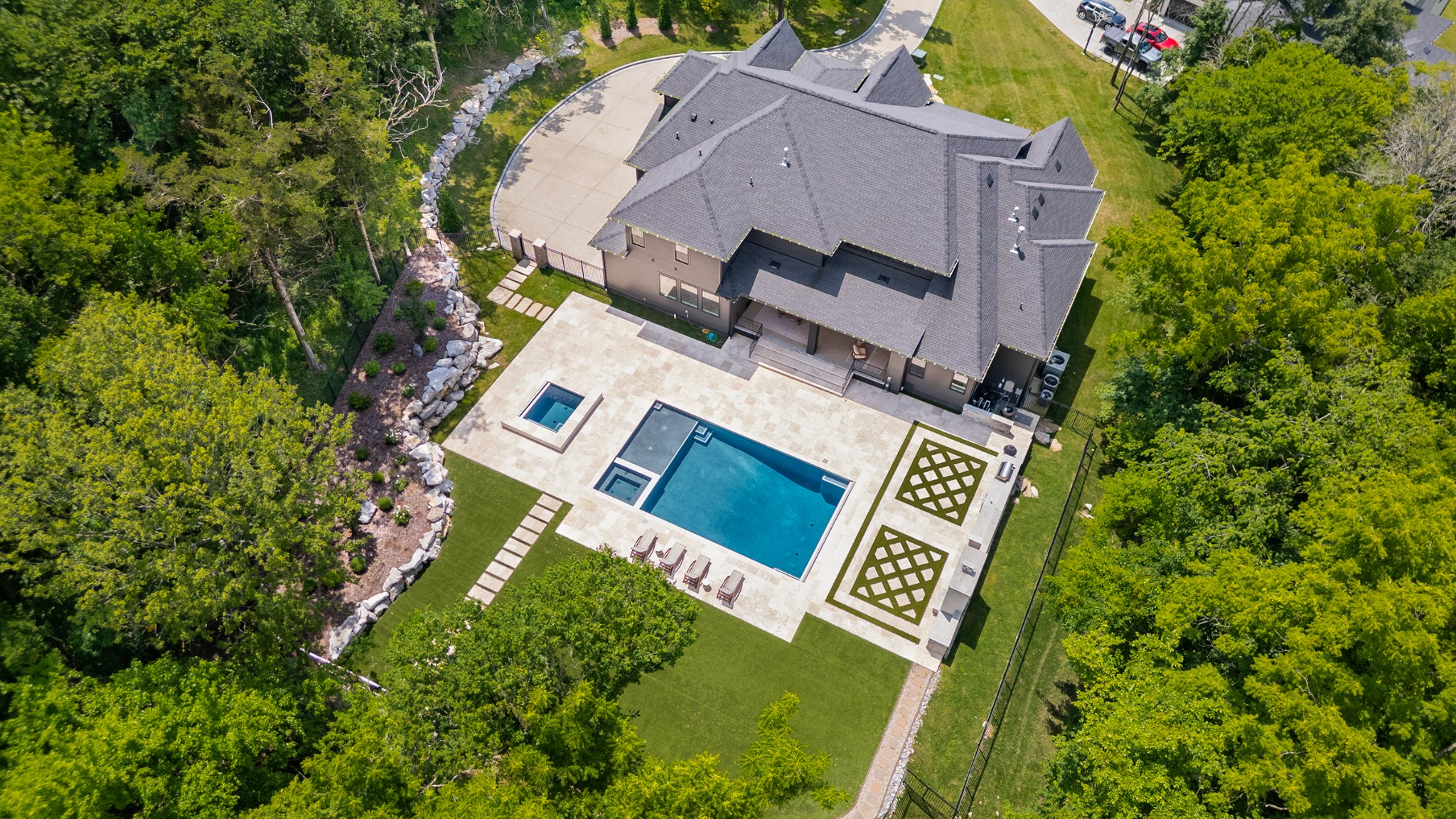 6128 Lookaway Cir