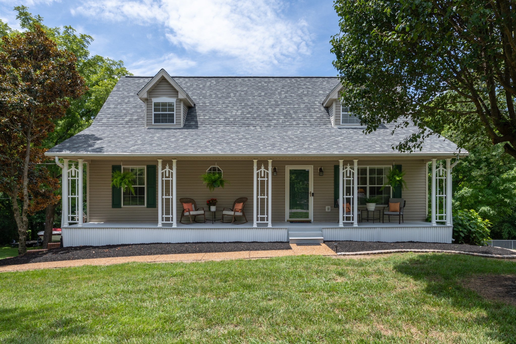 809 Hillside Dr