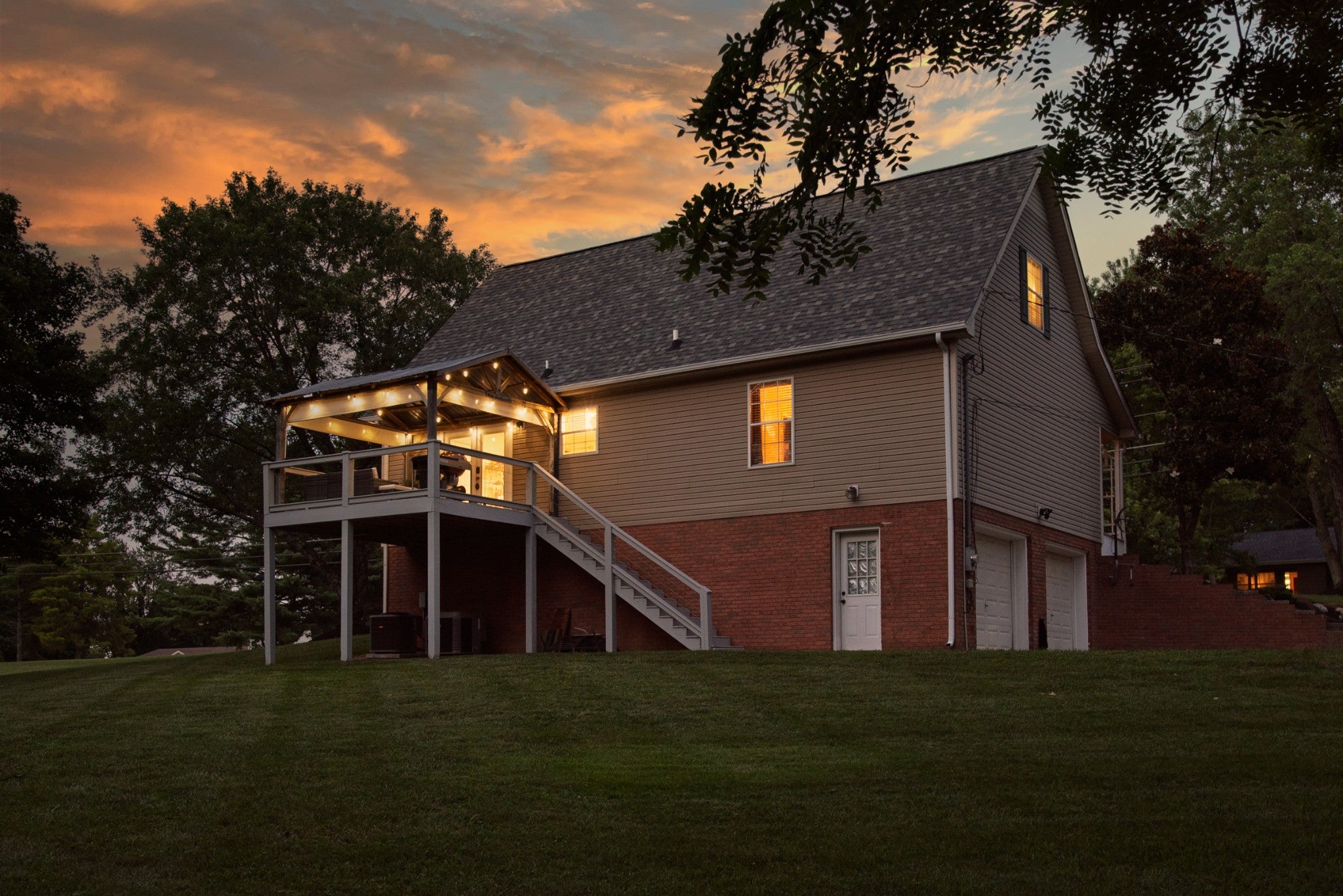 809 Hillside Dr
